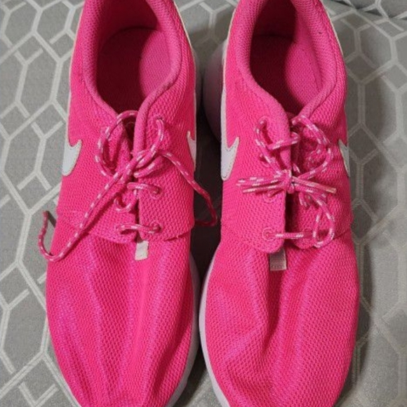 Nike Roshe Runs - Picture 6 of 9